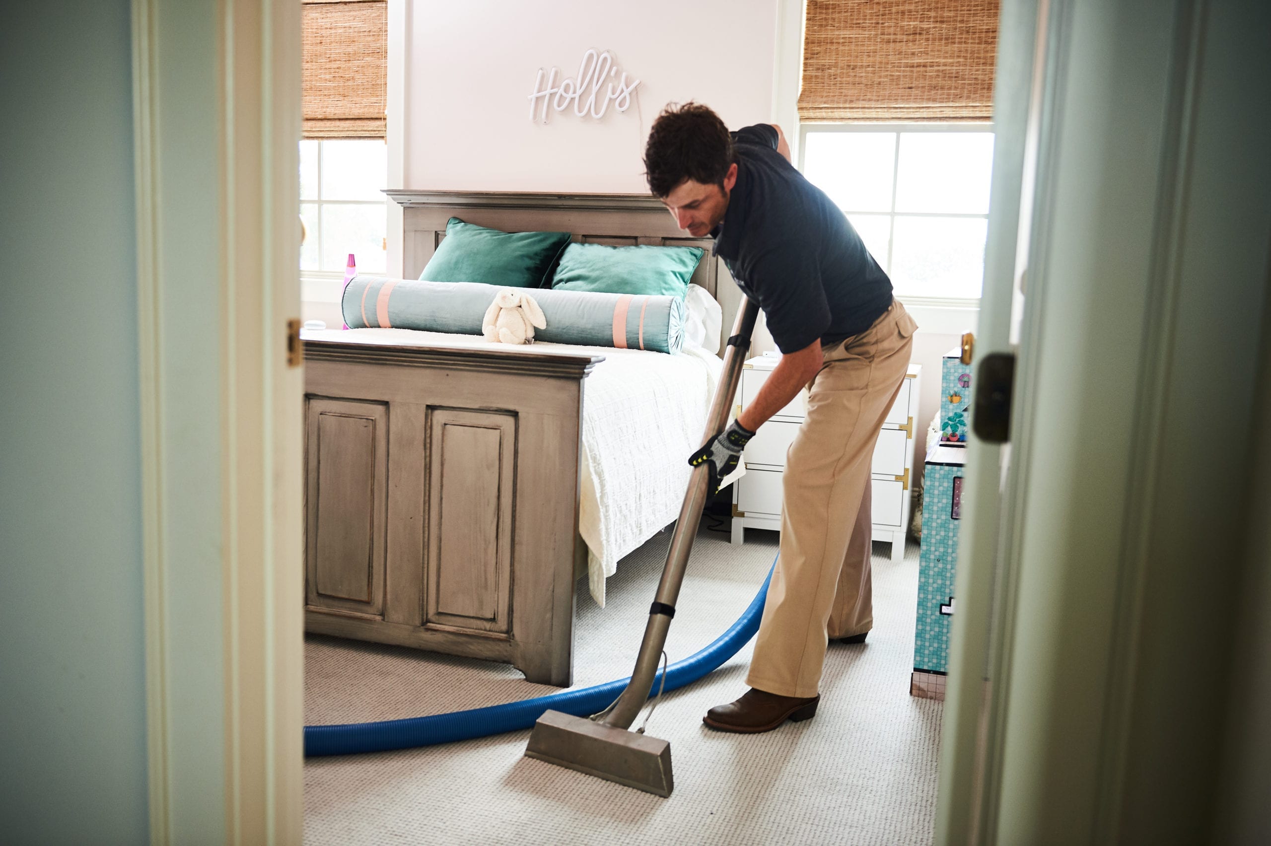homeowner services - man clean floor
